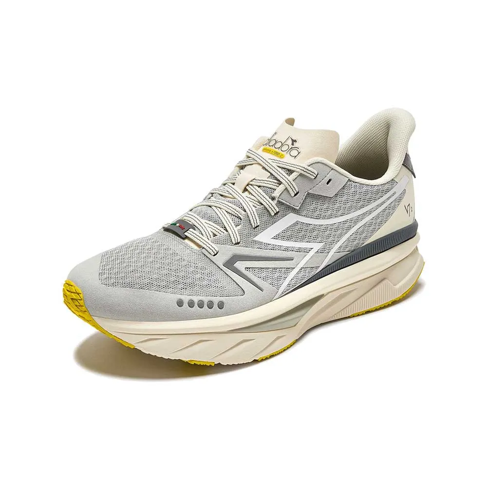 Atomo v7000 Running Shoe - Silver DD/ Whisper White - Regular (D)