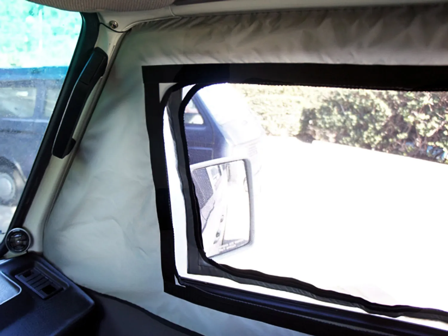 Front Door Window Screen Set [Vanagon]