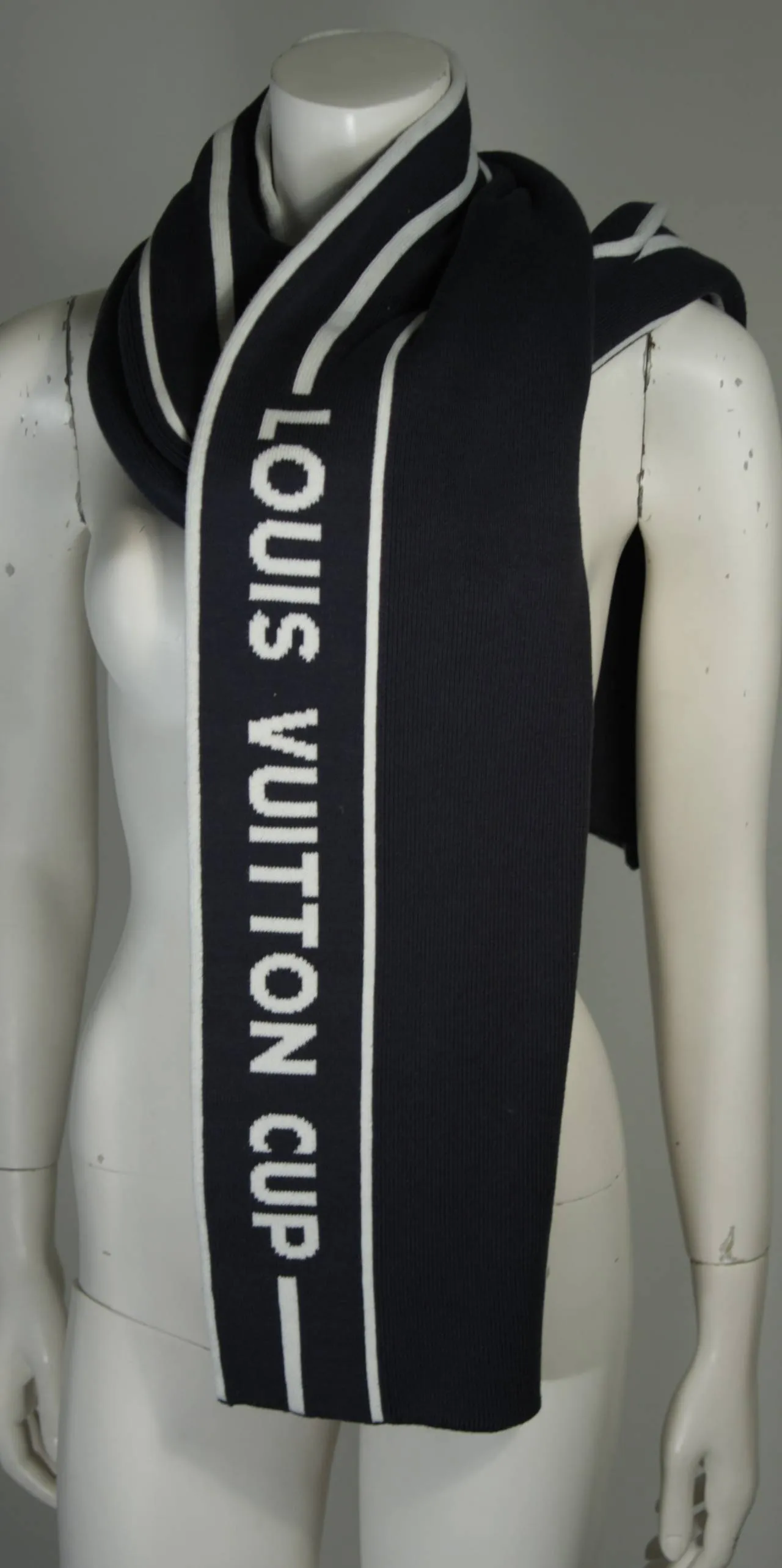 LOUIS VUITTON Navy Cashmere Blend Scarf